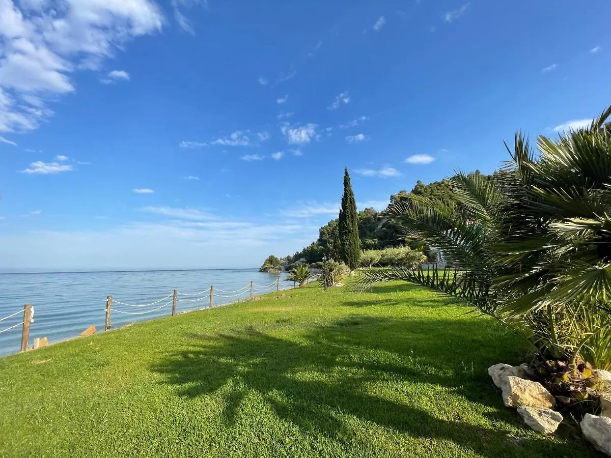 Seafront Family Apartment Poseidon Skala Fourkas 0*,  Greece