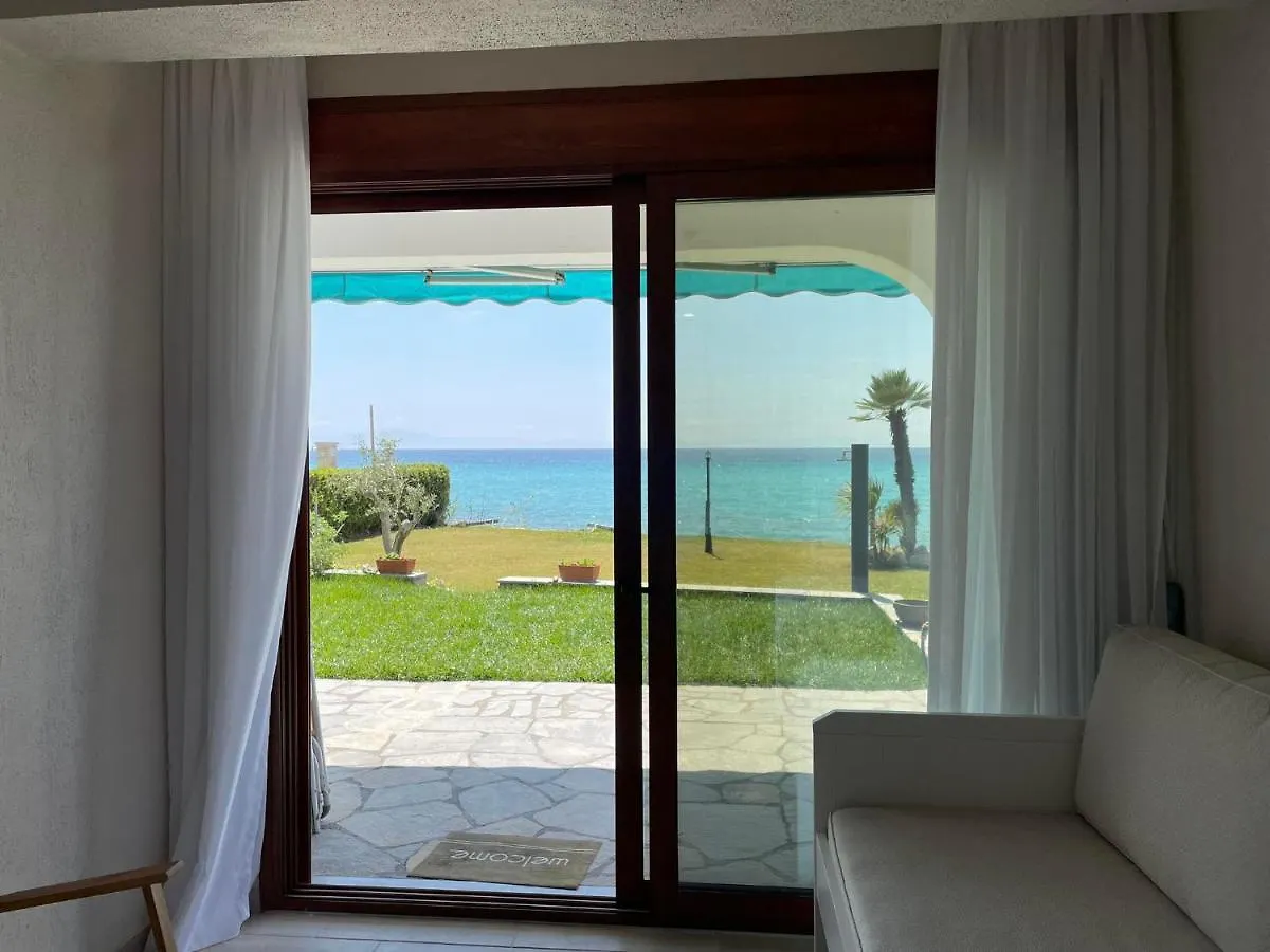 Seafront Family Apartment Poseidon Skala Fourkas 0*,  Greece